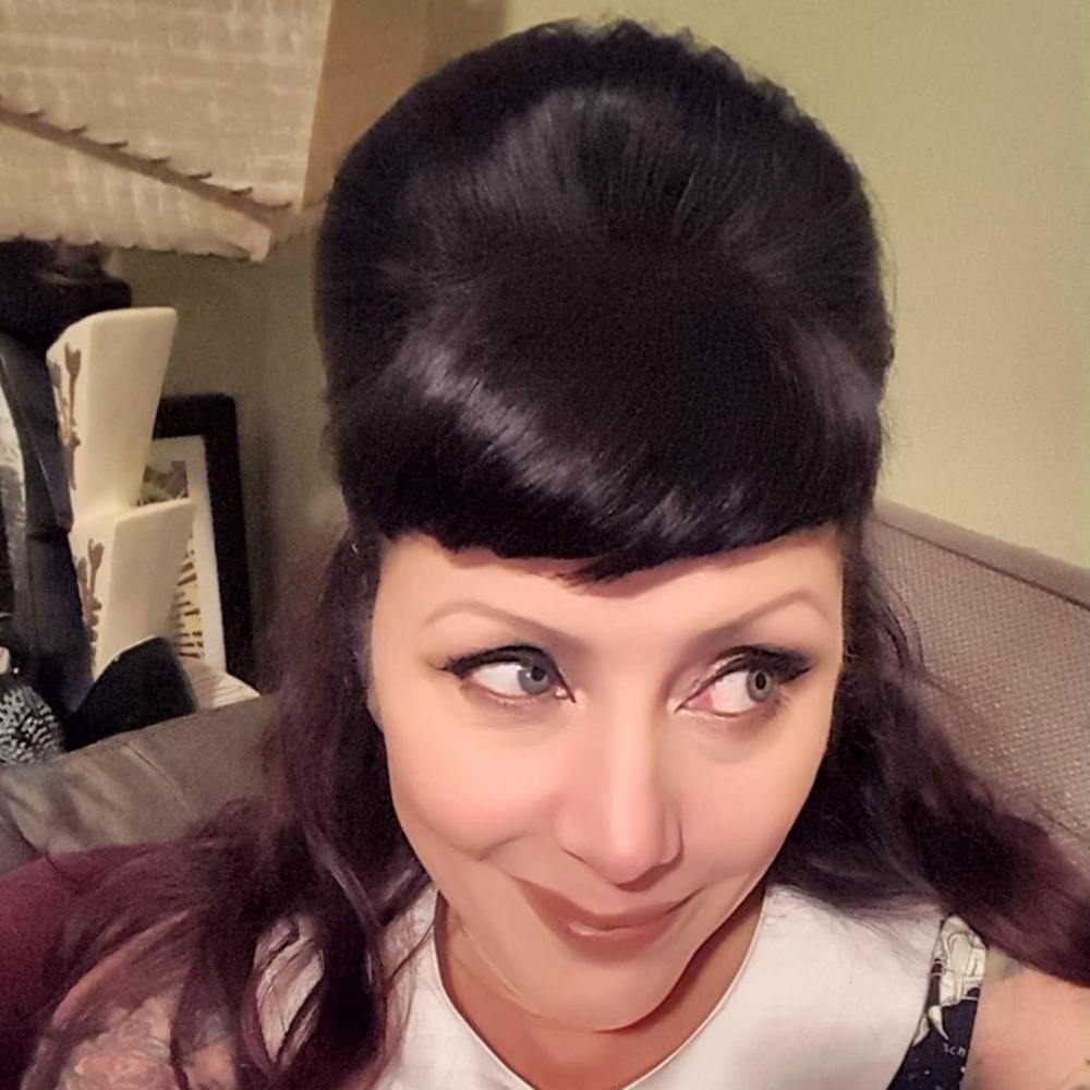 Meet your Posher, Nicole